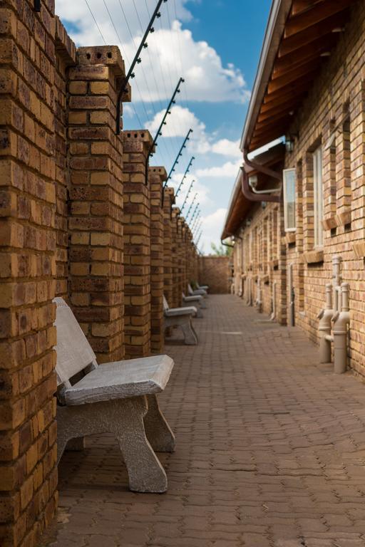 Rudman Townhouses - Or Tambo Airport Boksburg Dış mekan fotoğraf